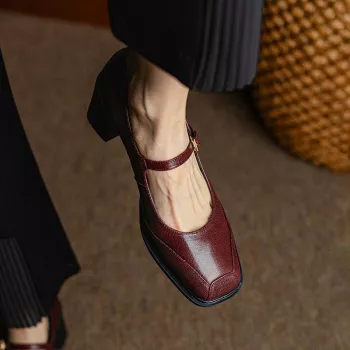 Retro Thick-Heel Mary Jane Pumps: Style + Comfort Tips