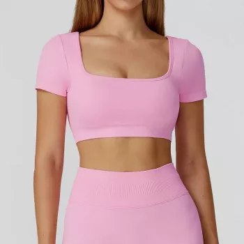 Breathable Seamless Women’s Sports Top for Training